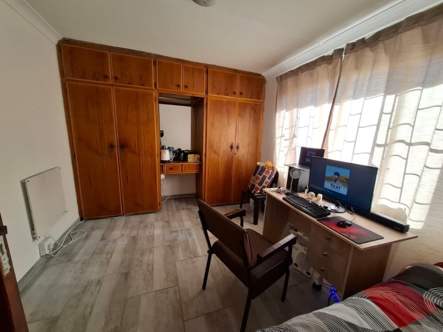 11 Bedroom Property for Sale in Brandwag Free State